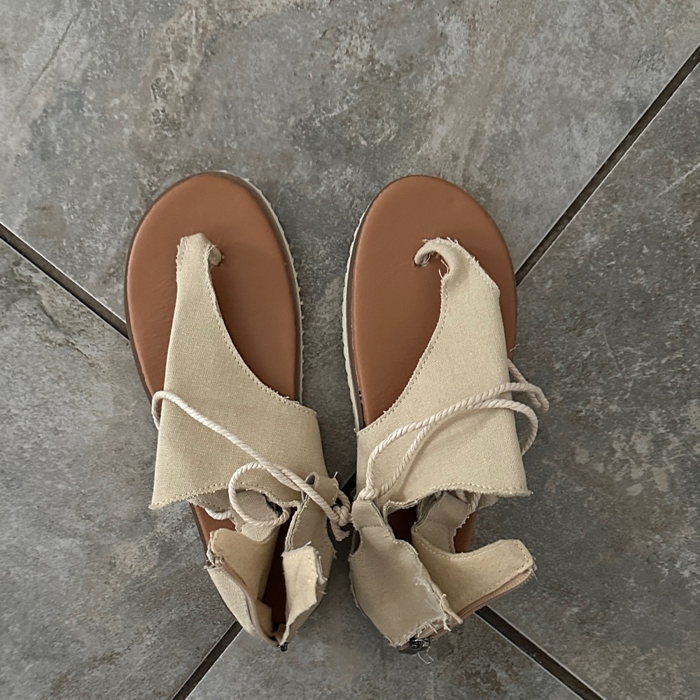 Elegant Cream and Tan Women's Sandals